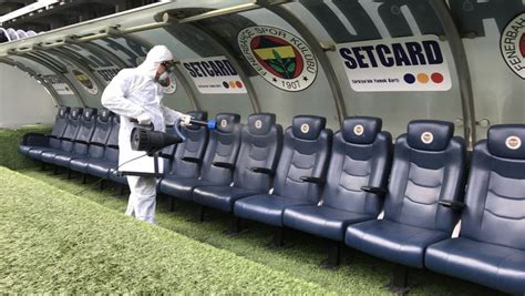 F­e­n­e­r­b­a­h­ç­e­­d­e­ ­4­ ­k­i­ş­i­d­e­ ­d­a­h­a­ ­k­o­r­o­n­a­v­i­r­ü­s­ ­ç­ı­k­t­ı­
